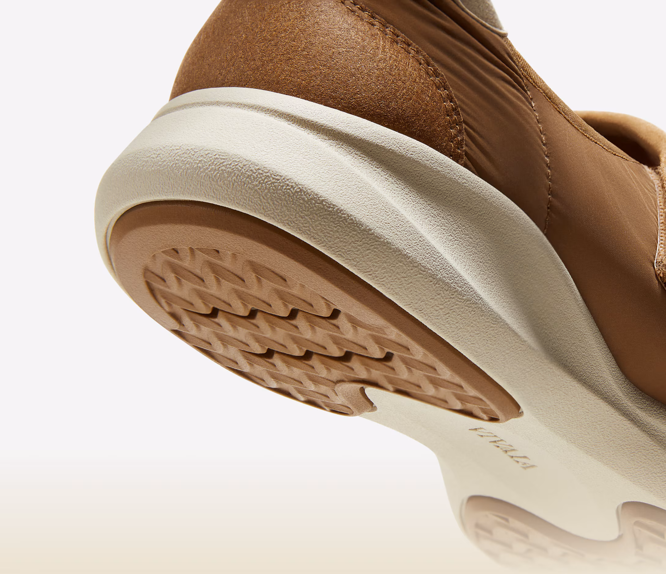 加厚EVA泡沫外底 