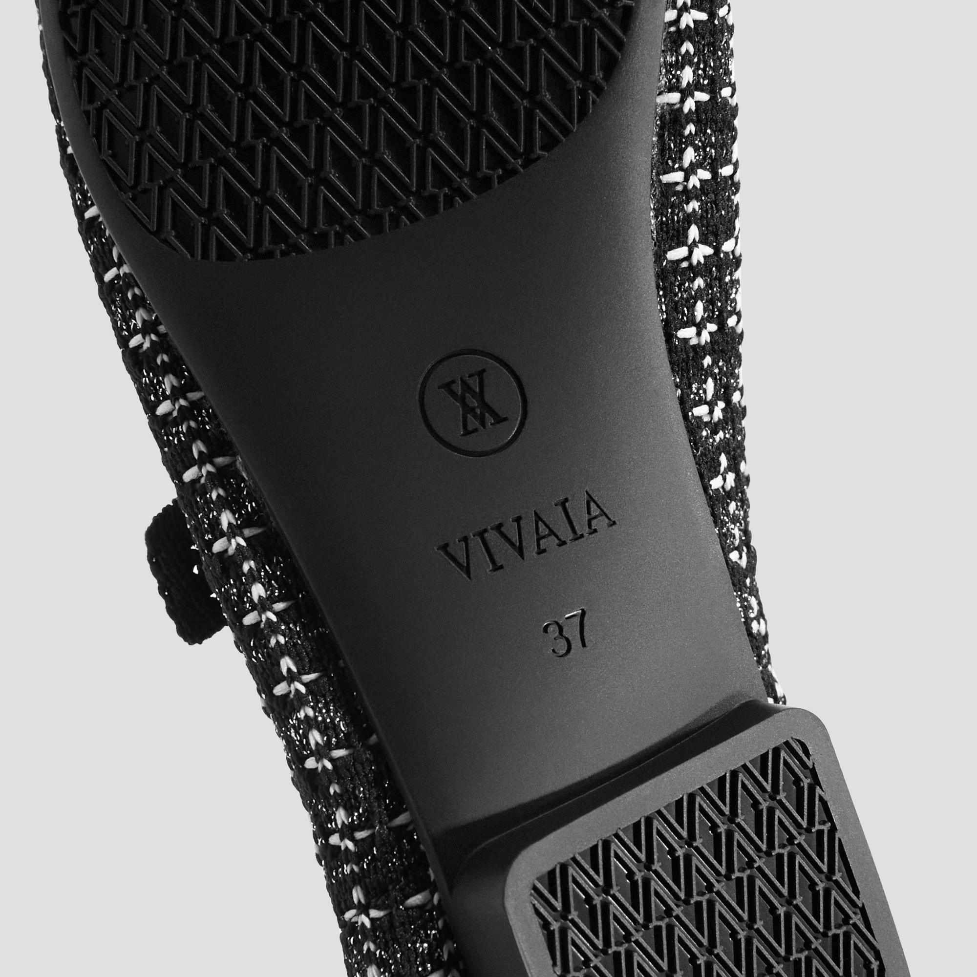 1700187414-7da5a9cc-4a81-47ae-9d19-bcc3d3c18704