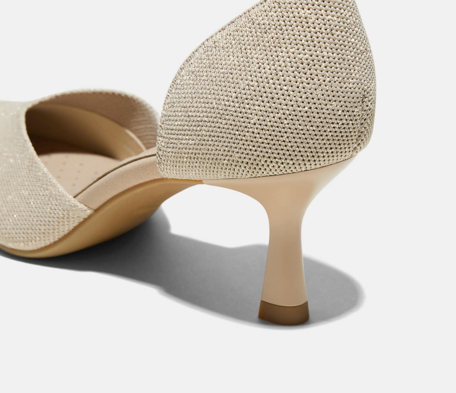 時尚優雅的中跟鞋